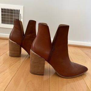 Steve Madden Brown Size 7 Block Heel Slit Booties